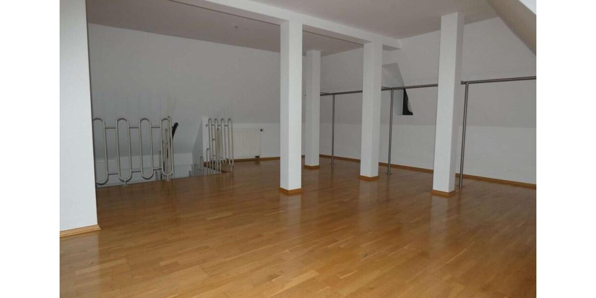 Maisonettenwohnung Zwickau - 2 Zimmer, 82 m&sup2;, 430&euro; | Angebot:20093035