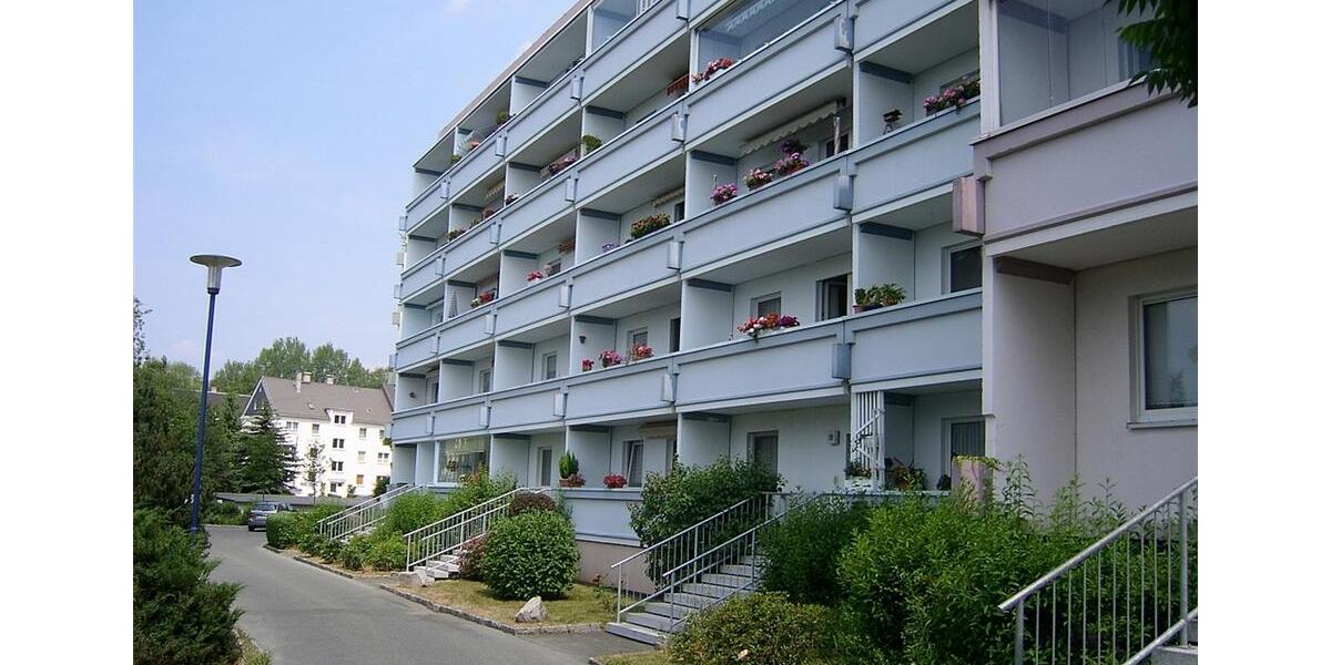 Etagenwohnung Reichenbach im Vogtland - 3 Zimmer, 70 m&sup2;, 420&euro; | Angebot:25857018