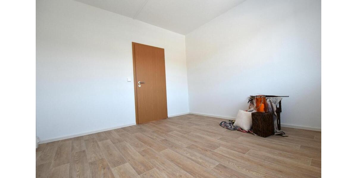 Etagenwohnung Hohenstein-Ernstthal Ernstthal - 3 Zimmer, 68 m&sup2;, 400&euro; | Angebot:18316438