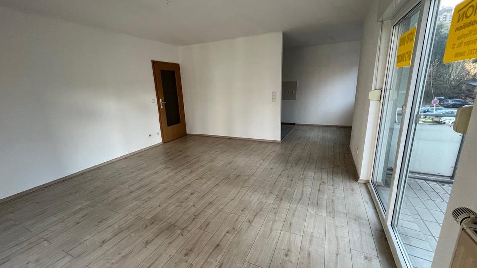 Etagenwohnung Zwickau Neuplanitz - 2 Zimmer, 68 m&sup2;, 370&euro; | Angebot:17651418