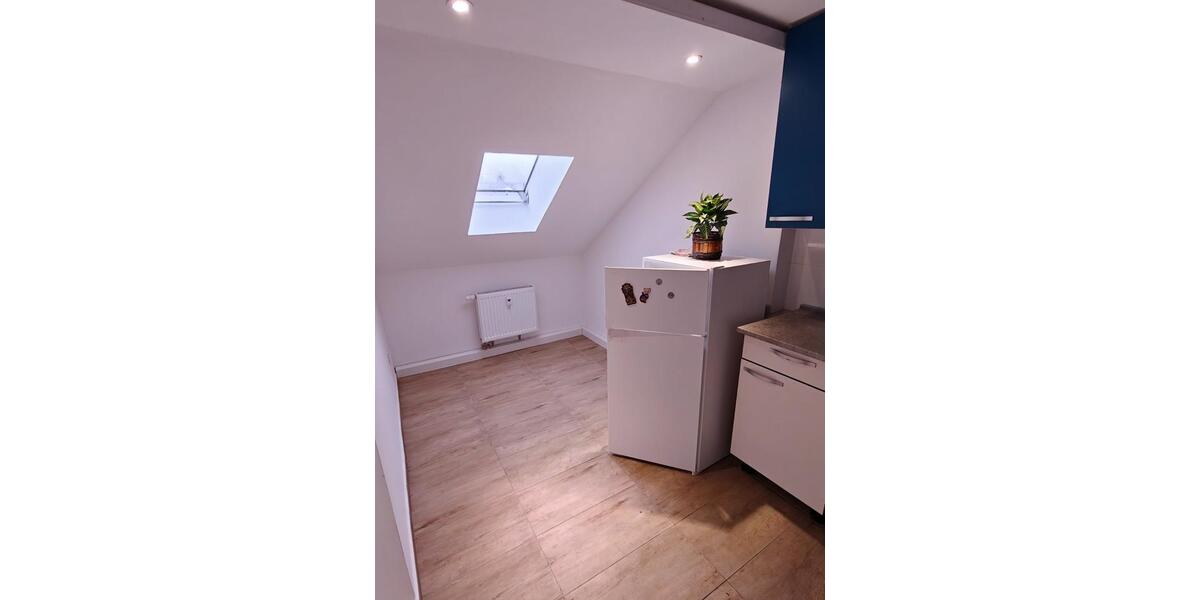 Dachgeschoßwohnung Crimmitschau - 3.5 Zimmer, 65 m&sup2;, 460&euro; | Angebot:25267386