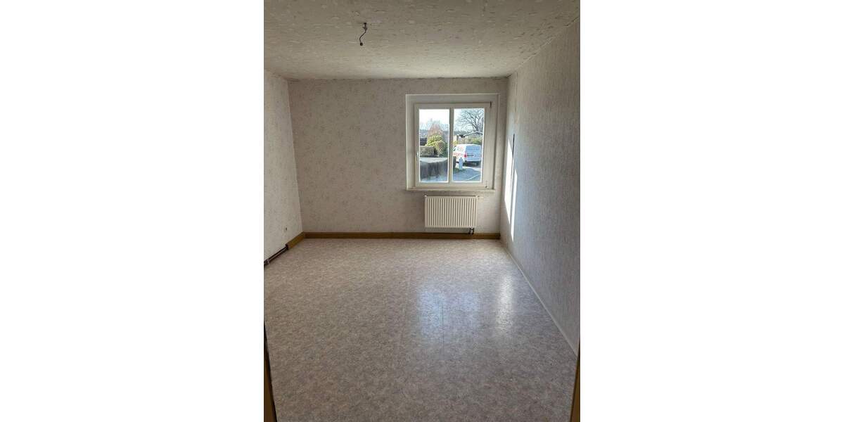 Etagenwohnung Netzschkau - 2 Zimmer, 61 m&sup2;, 310&euro; | Angebot:25864440