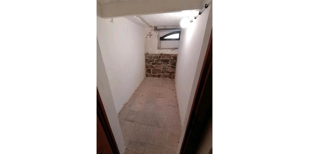 Mehrfamilienhaus, Wohnhaus Ellefeld - 19 Zimmer, 300 m&sup2;, 117.500&euro; | Angebot:26802707