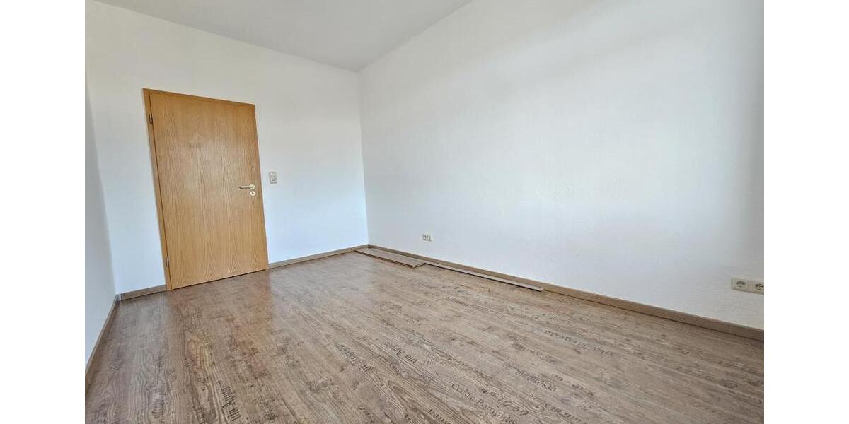 Etagenwohnung Werdau - 3 Zimmer, 60 m&sup2;, 332&euro; | Angebot:26662738