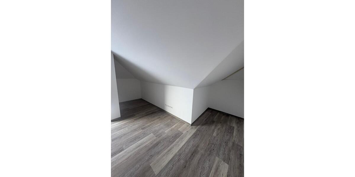 Etagenwohnung Auerbach/Vogtland Vogtland - 3 Zimmer, 102 m&sup2;, 750&euro; | Angebot:23844966