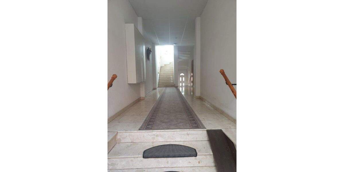 Etagenwohnung Zwickau Innenstadt - 3 Zimmer, 80 m&sup2;, 499&euro; | Angebot:25756424