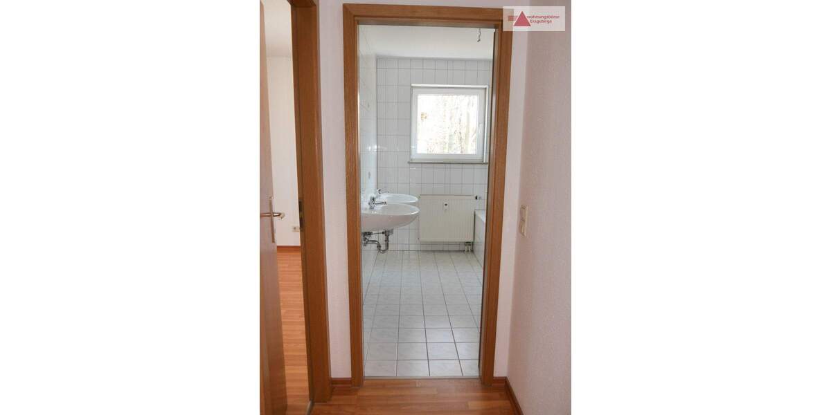 Etagenwohnung Limbach-Oberfrohna Oberfrohna - 3 Zimmer, 75 m&sup2;, 79.900&euro; | Angebot:25744580