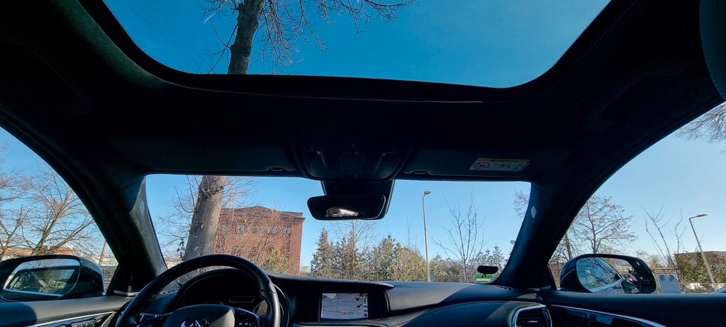 INFINITI QX30 162.300 km 14.300 &euro; Zwickau 08056