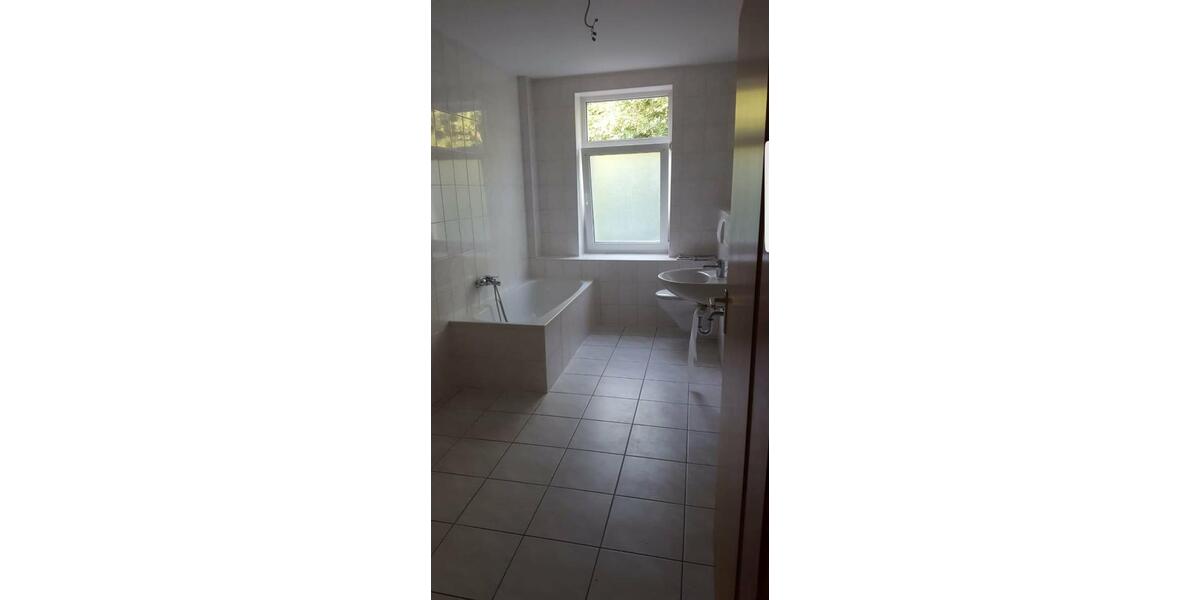 Etagenwohnung Zwickau Auerbach - 3 Zimmer, 77 m&sup2;, 59.000&euro; | Angebot:27045937