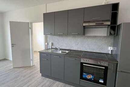 Wohnung Zwickau Neuplanitz - 4 Zimmer, 70 m&sup2;, 385&euro; | Angebot:23580571