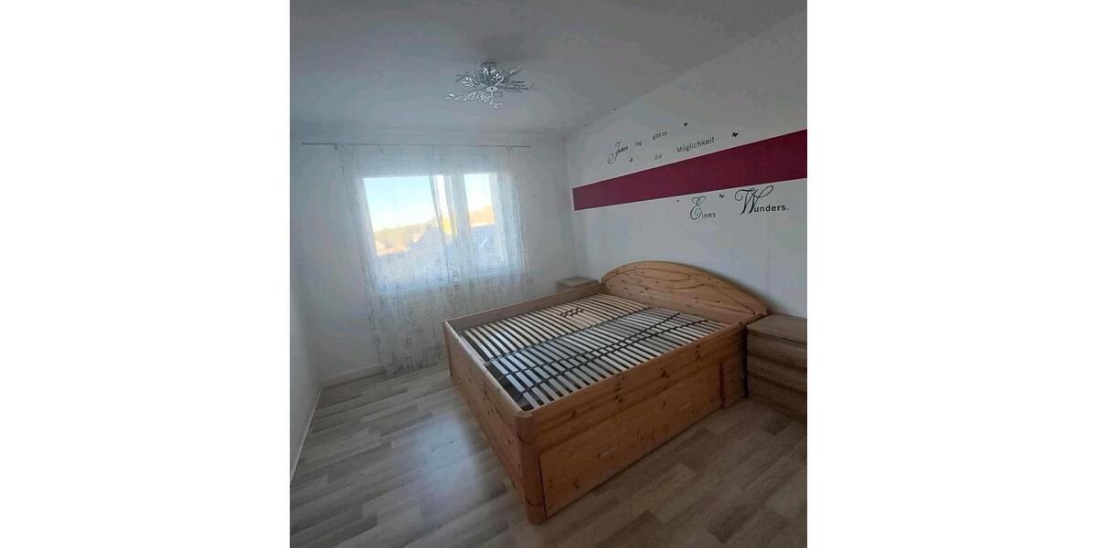 Etagenwohnung Hohenstein-Ernstthal Ernstthal - 3 Zimmer, 62 m&sup2;, 31.000&euro; | Angebot:27028747