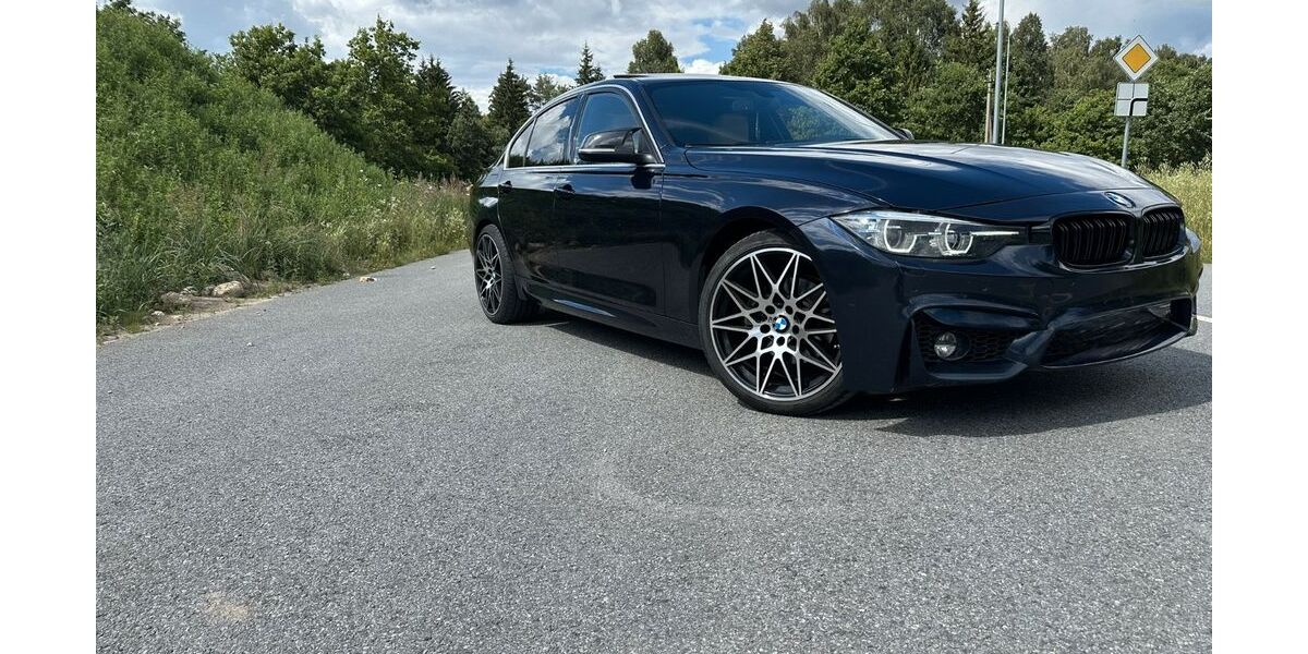 BMW 330 111.000 km 15.700 &euro; Radviliskis 82154