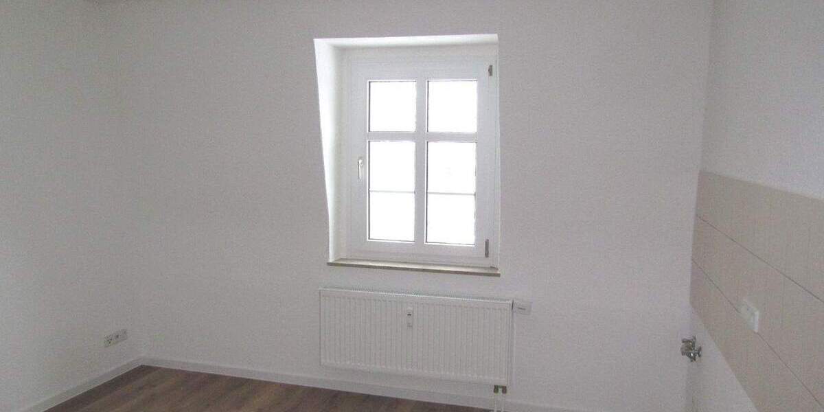 Etagenwohnung Zwickau Bahnhofsvorstadt - 2 Zimmer, 59 m&sup2;, 350&euro; | Angebot:25680174