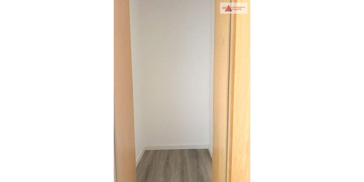 Etagenwohnung Zwickau Eckersbach - 3 Zimmer, 70 m&sup2;, 455&euro; | Angebot:25688346