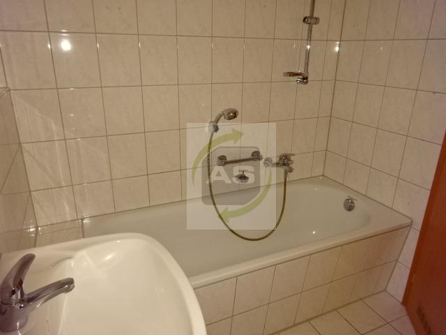 Etagenwohnung Zwickau - 3 Zimmer, 63 m&sup2;, 395&euro; | Angebot:25442758