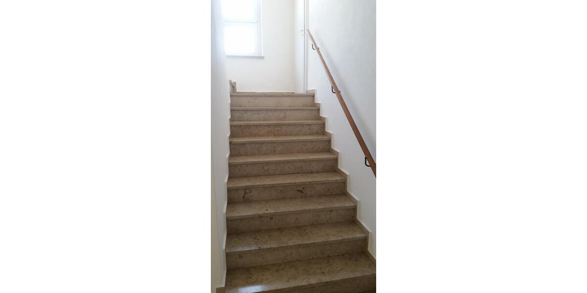 Dachgeschoßwohnung Limbach-Oberfrohna Oberfrohna - 2 Zimmer, 59 m&sup2;, 355&euro; | Angebot:24075560