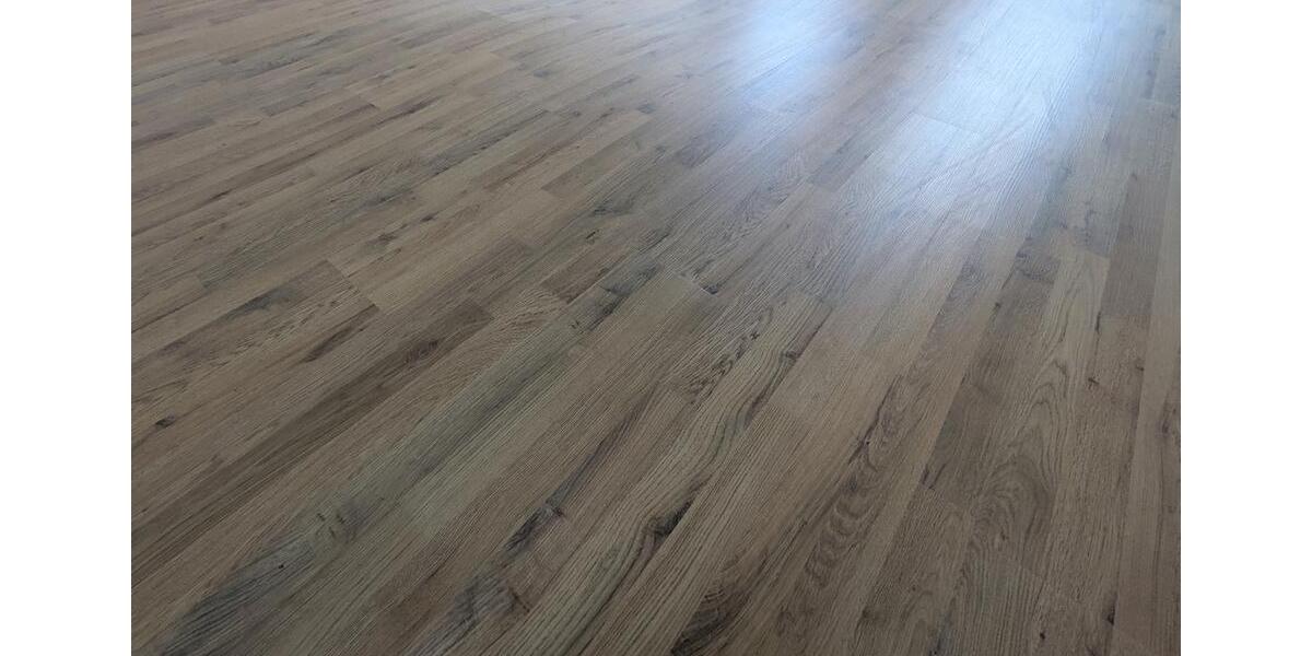 Etagenwohnung Meerane - 3 Zimmer, 85 m&sup2;, 400&euro; | Angebot:25945656