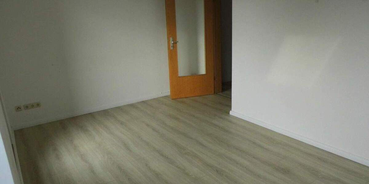 Etagenwohnung Neumark Schönbach - 2 Zimmer, 275&euro; | Angebot:25730694