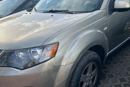 Mitsubishi Outlander 320.000 km 1.850 &euro; zwickau 08064