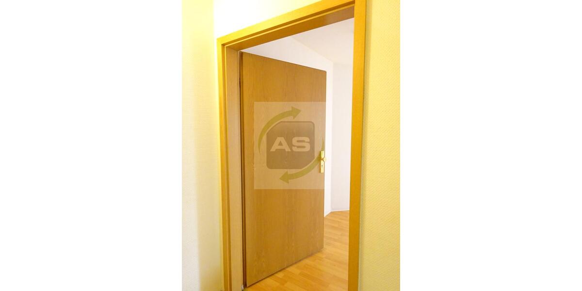 Dachgeschoßwohnung Zwickau Neuplanitz - 2 Zimmer, 70 m&sup2;, 390&euro; | Angebot:25547286