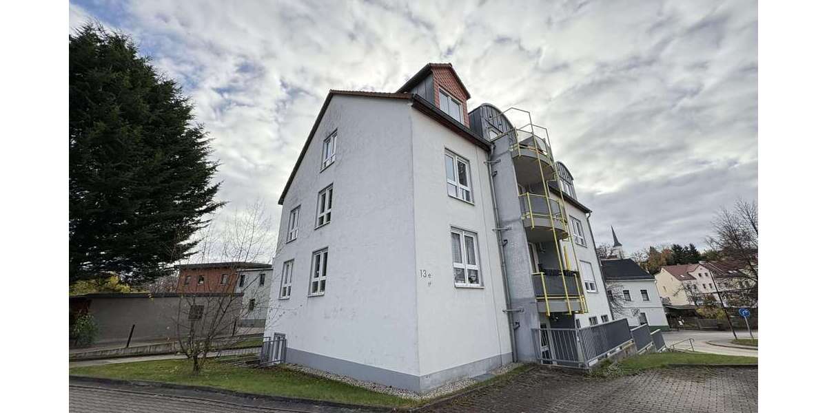 Etagenwohnung Zwickau Niederplanitz - 3 Zimmer, 81 m&sup2;, 540&euro; | Angebot:23482347