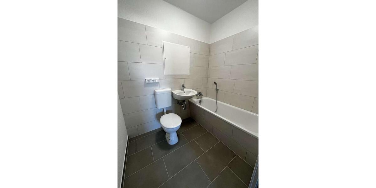 Etagenwohnung Zwickau - 3 Zimmer, 70 m&sup2;, 422&euro; | Angebot:24614164