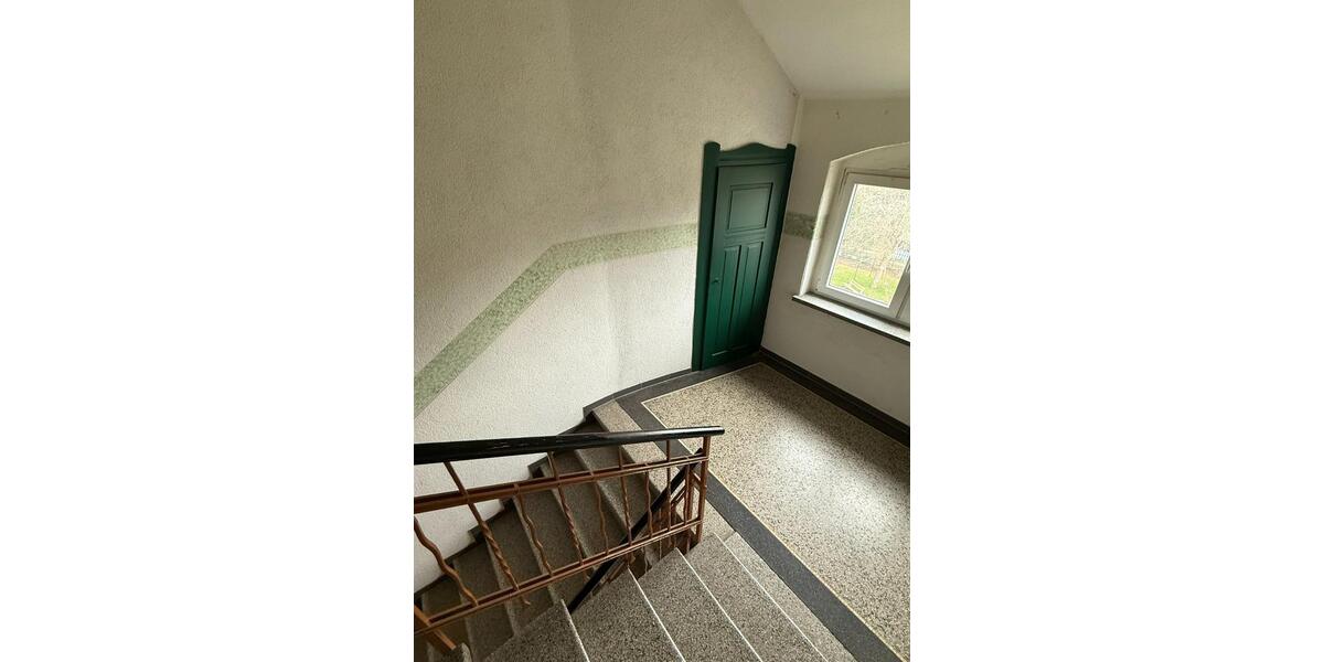 Dachgeschoßwohnung Limbach-Oberfrohna Oberfrohna - 4 Zimmer, 80 m&sup2;, 400&euro; | Angebot:25868353