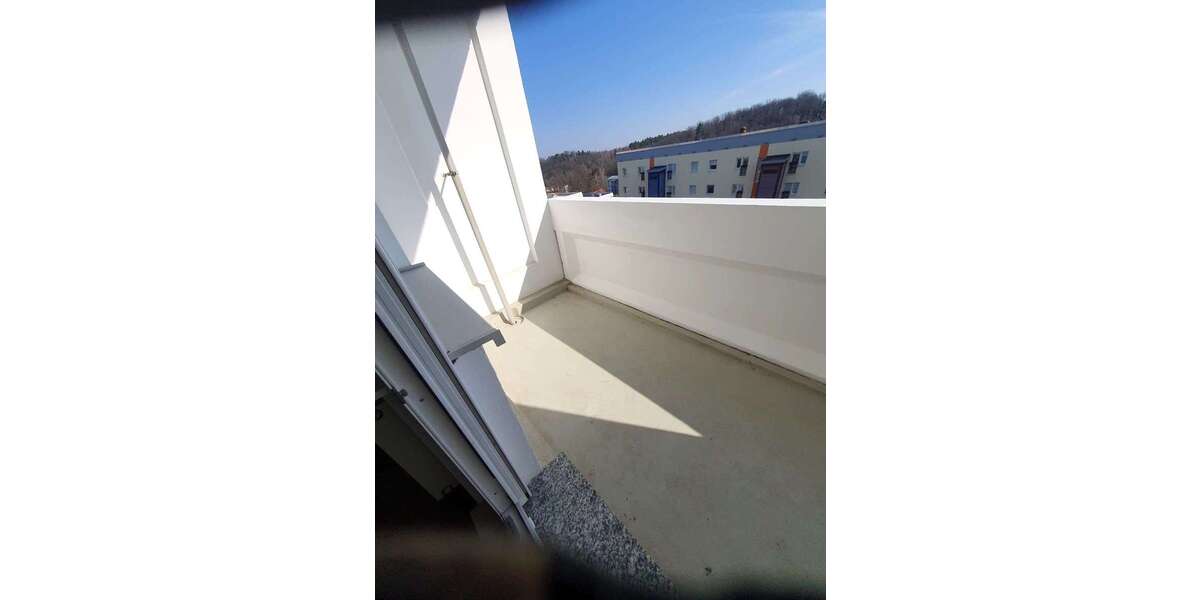 Gemütliche 2-Zimmer-Wohnung im 4. Obergeschoss mit Balkon und Badewanne - Appartement Schmölln | Angebot:25897911