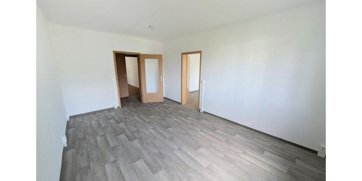 Erdgeschoßwohnung Limbach-Oberfrohna Oberfrohna - 2 Zimmer, 51 m&sup2;, 327&euro; | Angebot:26681035