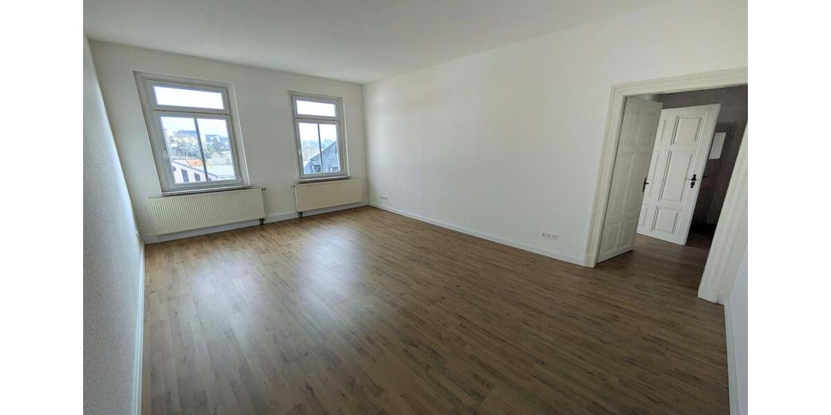Etagenwohnung Meerane - 3 Zimmer, 85 m&sup2;, 400&euro; | Angebot:25945656