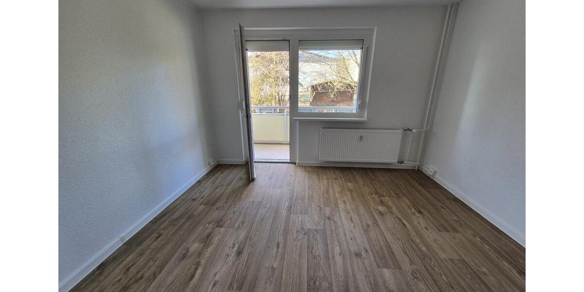 Etagenwohnung Hohenstein-Ernstthal Ernstthal - 3 Zimmer, 56 m&sup2;, 366&euro; | Angebot:24781254