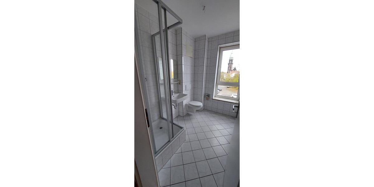 Etagenwohnung Zwickau - 2 Zimmer, 48 m&sup2;, 295&euro; | Angebot:25872493