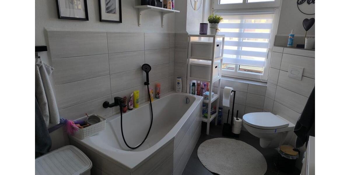 Etagenwohnung Aue-Bad Schlema Bad Schlema - 4 Zimmer, 109 m&sup2;, 712&euro; | Angebot:25960575