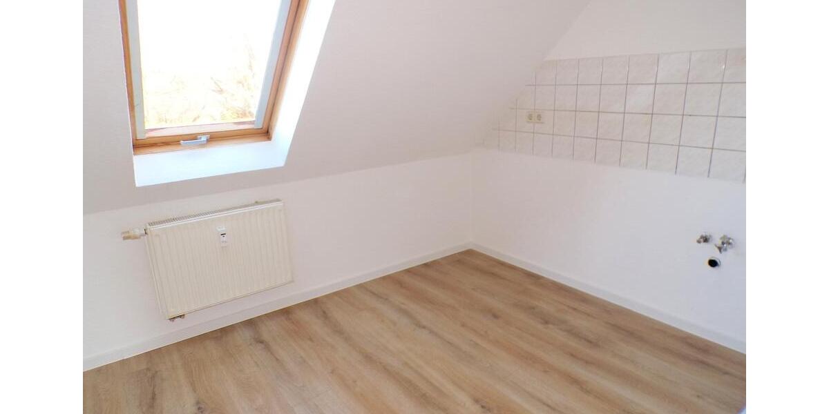 Etagenwohnung Werdau - 2 Zimmer, 50 m&sup2;, 280&euro; | Angebot:24391308