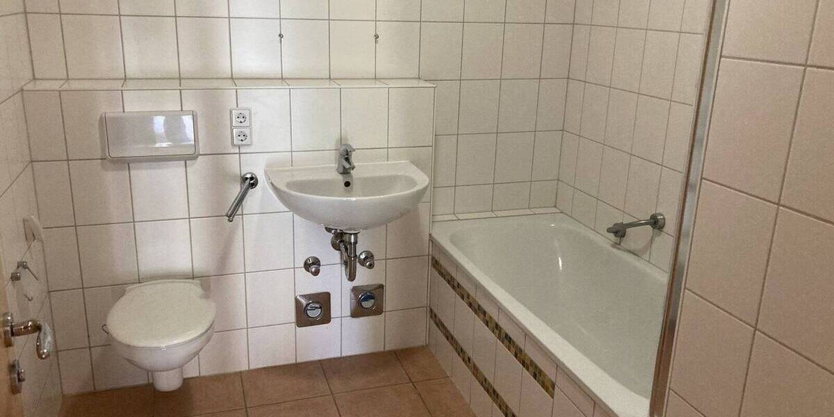 Etagenwohnung Zwickau Marienthal - 2 Zimmer, 56 m&sup2;, 335&euro; | Angebot:25707406