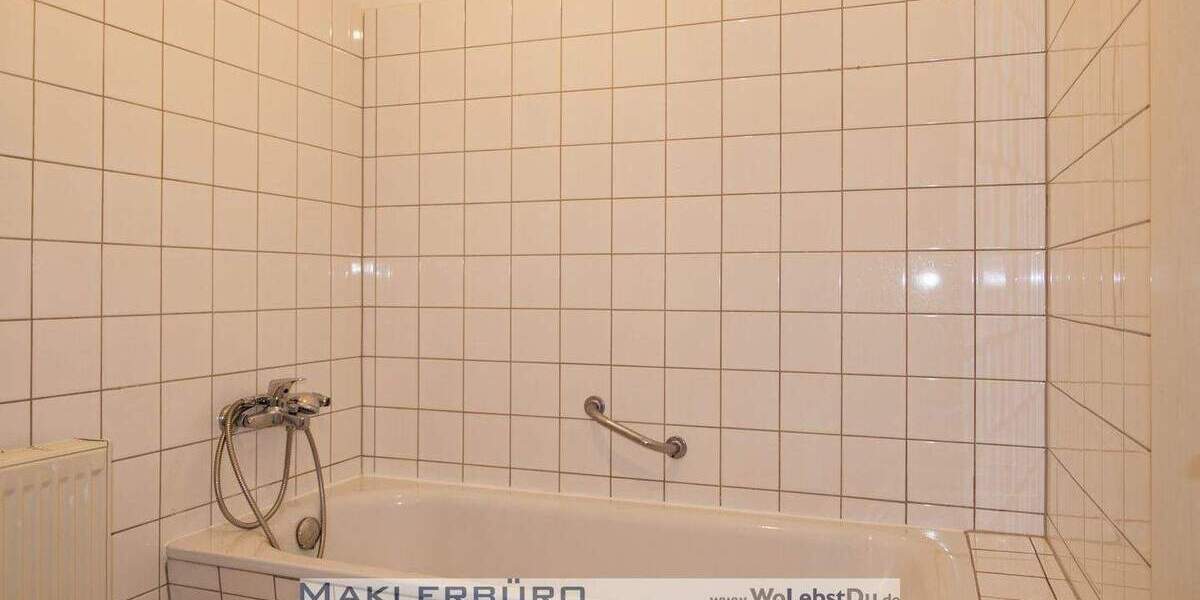 Etagenwohnung Greiz Irchwitz - 3 Zimmer, 77 m&sup2;, 382&euro; | Angebot:25666816