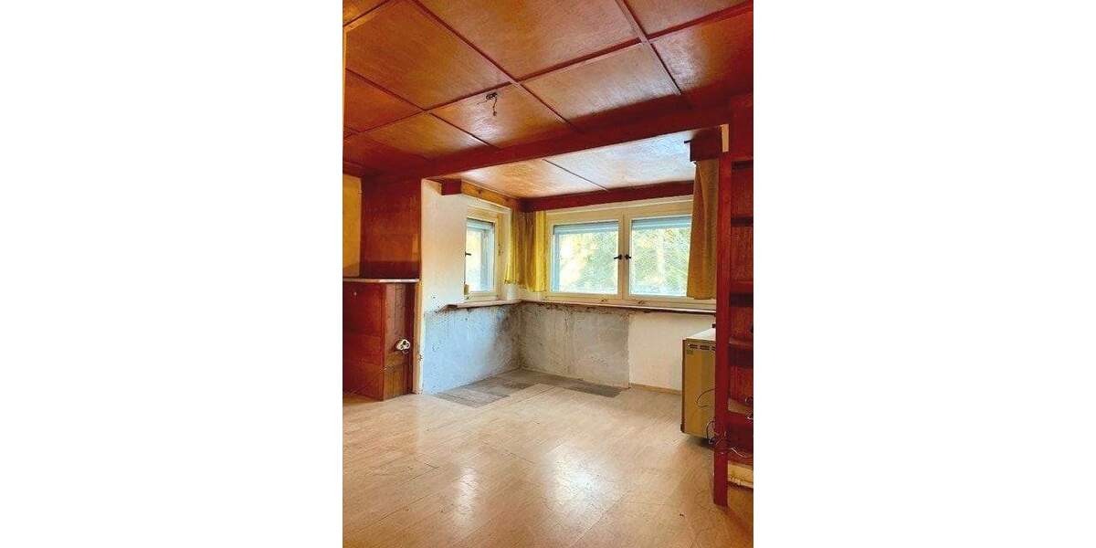 Einfamilienhaus Lengenfeld - 4 Zimmer, 122 m&sup2;, 85.000&euro; | Angebot:25799464