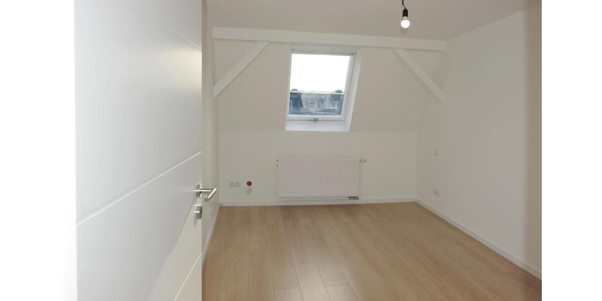 Dachgeschoßwohnung Zwickau Zwickau-Nord - 3 Zimmer, 71 m&sup2;, 705&euro; | Angebot:23768182