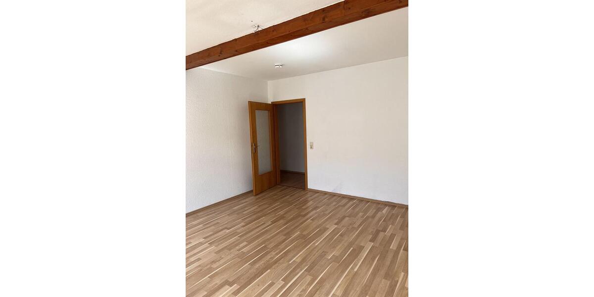 Dachgeschoßwohnung Zwickau - 3 Zimmer, 59 m&sup2;, 324&euro; | Angebot:18080247