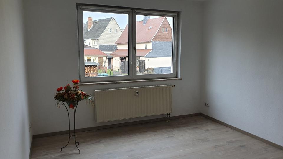 Etagenwohnung Oelsnitz (Erzgebirge) - 2 Zimmer, 62 m&sup2;, 345&euro; | Angebot:23910860