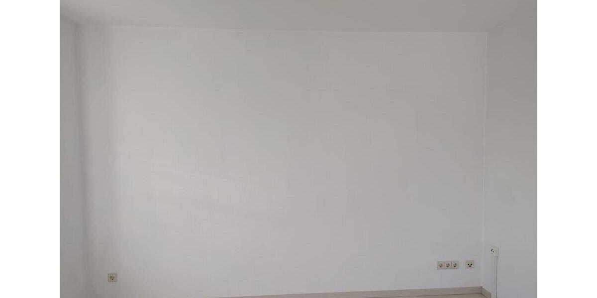 Etagenwohnung Glauchau - 1 Zimmer, 33 m&sup2;, 200&euro; | Angebot:24487631