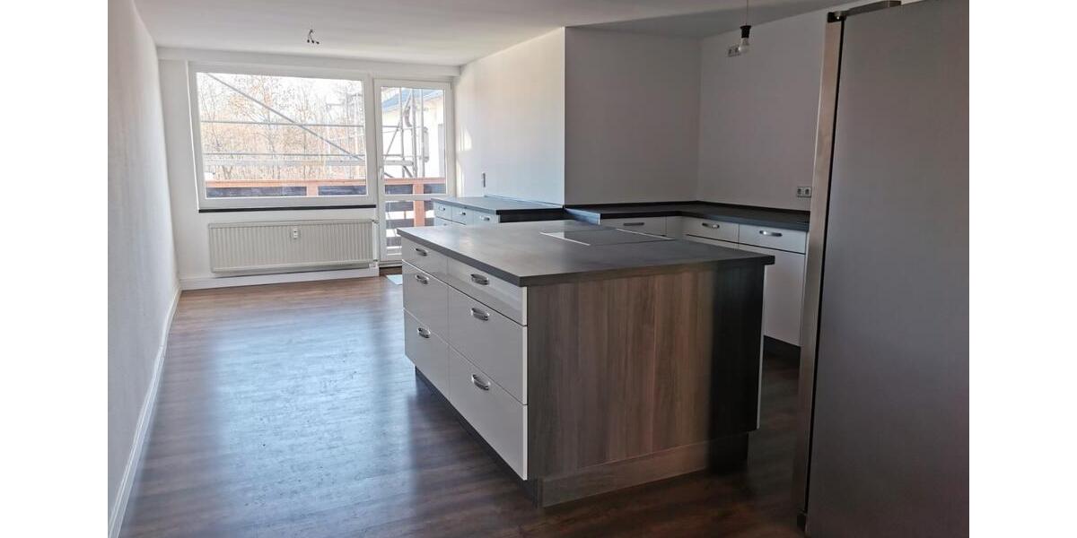 Etagenwohnung Zwickau - 4 Zimmer, 122 m&sup2;, 970&euro; | Angebot:25917458