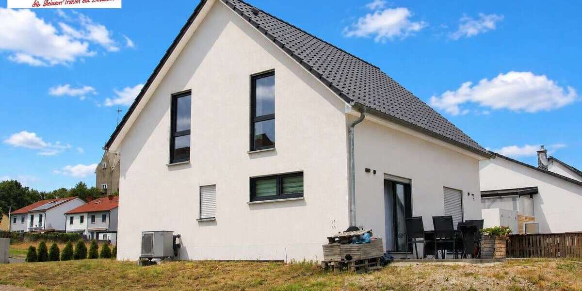 Einfamilienhaus Glauchau - 5 Zimmer, 130 m&sup2;, 330.000&euro; | Angebot:27004049