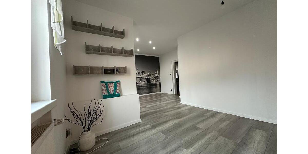 Einfamilienhaus Fraureuth - 11 Zimmer, 220 m&sup2;, 250.000&euro; | Angebot:24728324