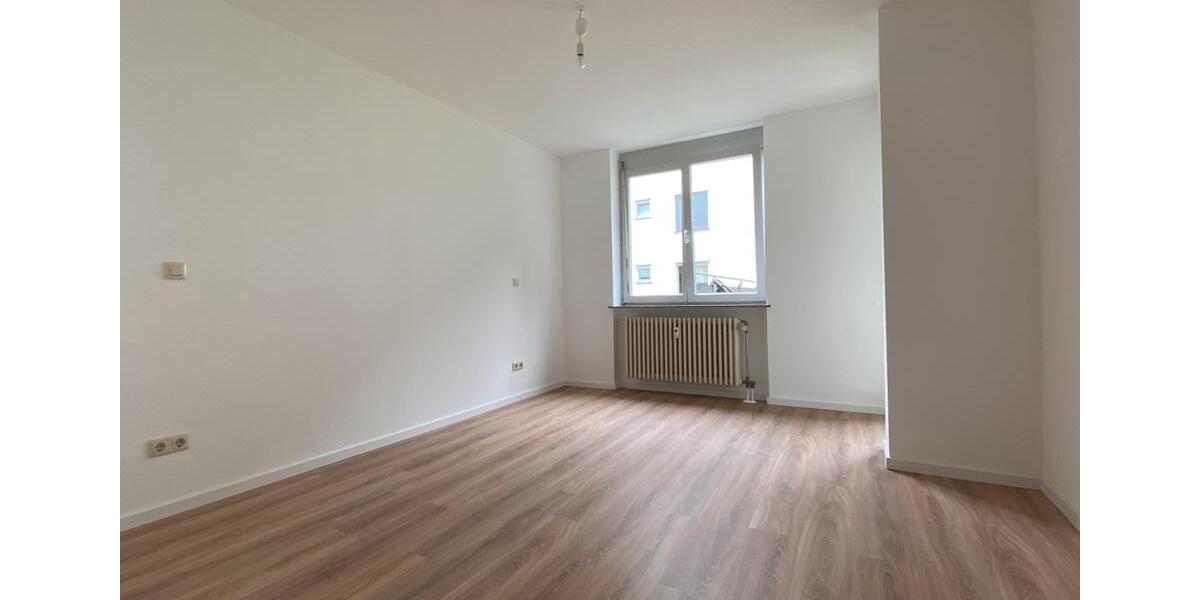 Etagenwohnung Hohenstein-Ernstthal Ernstthal - 3 Zimmer, 79 m&sup2;, 490&euro; | Angebot:25393994