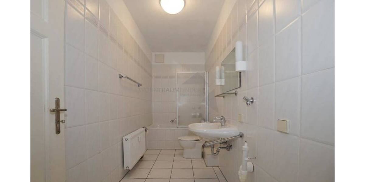 Etagenwohnung Zwickau Innenstadt - 3 Zimmer, 89 m&sup2;, 495&euro; | Angebot:25681348