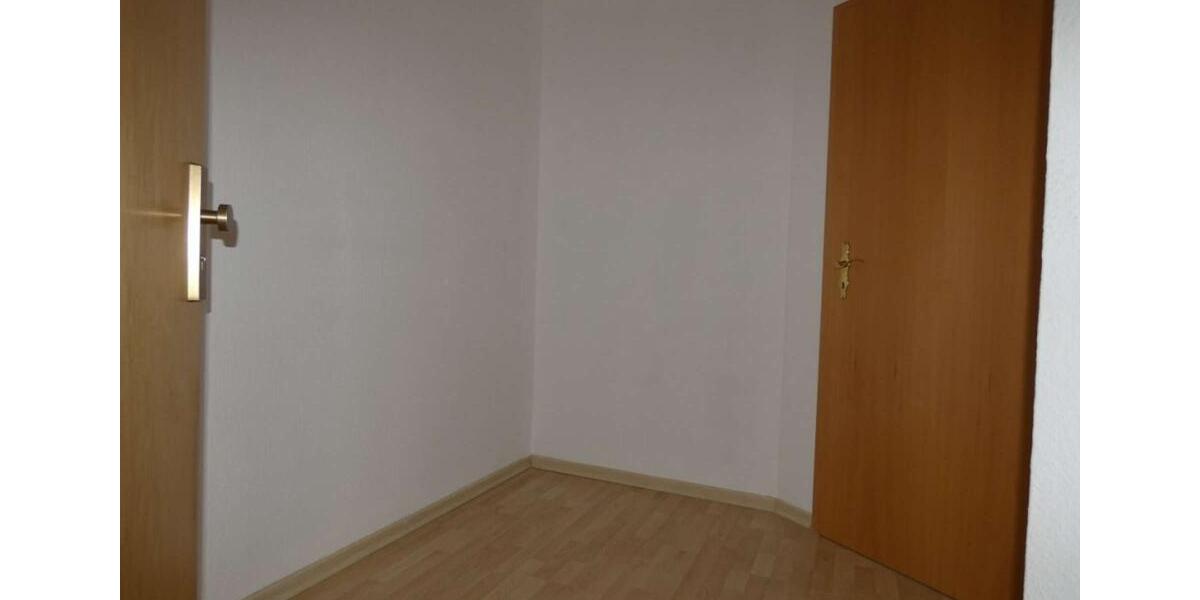 Dachgeschoßwohnung Zwickau - 3 Zimmer, 85 m&sup2;, 430&euro; | Angebot:19088361