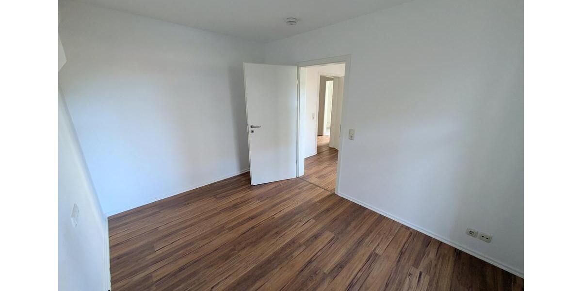 Erdgeschoßwohnung Zwickau - 2 Zimmer, 42 m&sup2;, 280&euro; | Angebot:25945664
