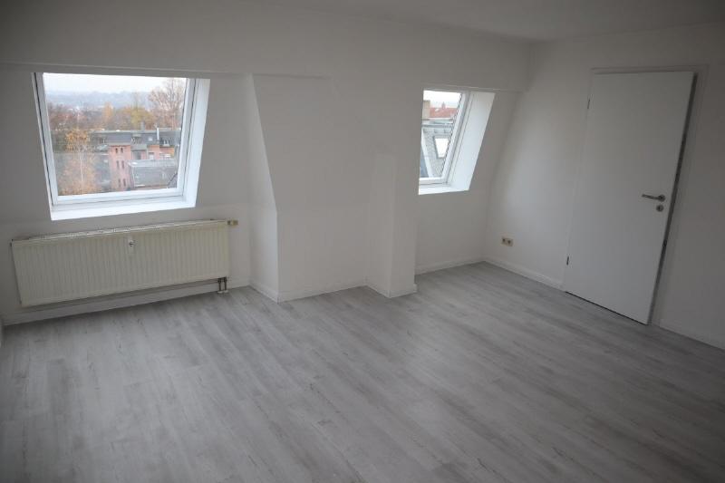 Dachgeschoßwohnung Zwickau Zwickau-West - 3 Zimmer, 60 m&sup2;, 372&euro; | Angebot:23847516