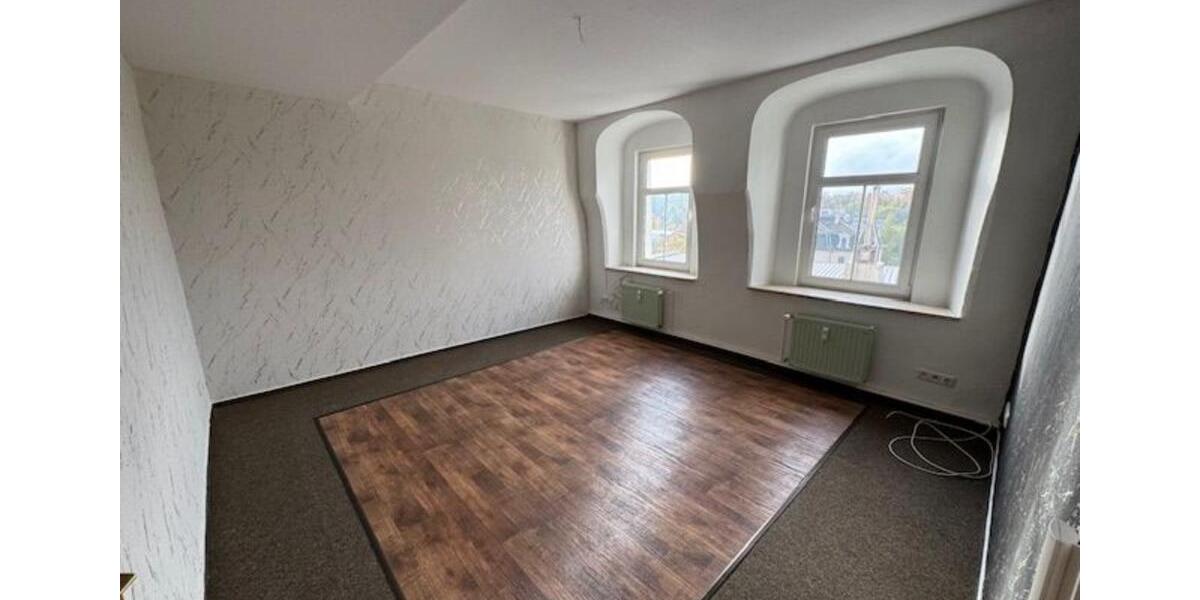 Etagenwohnung Ronneburg - 4 Zimmer, 105 m&sup2;, 545&euro; | Angebot:25509041